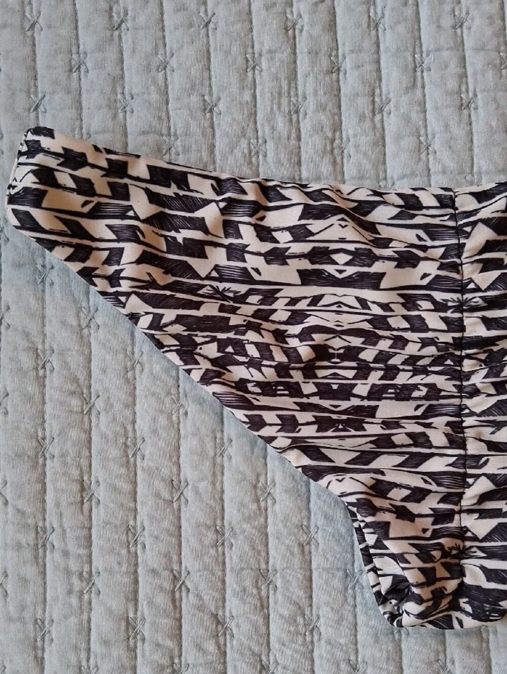 Boys + Arrows Black and Cream Abstract Arrow Print Bikini Bottoms RARE